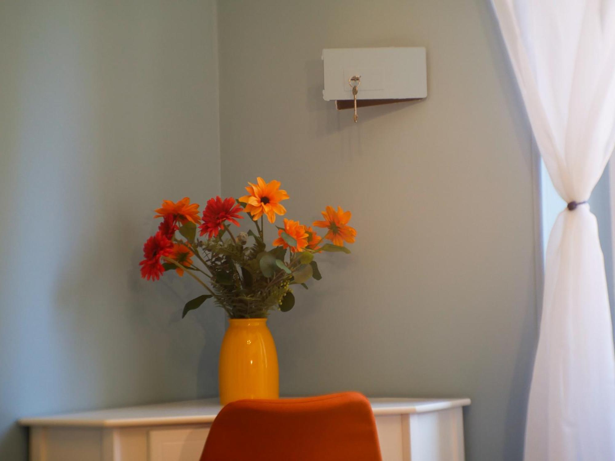 Chic Modern 2-bedroom Near Metro Apartamento Roma