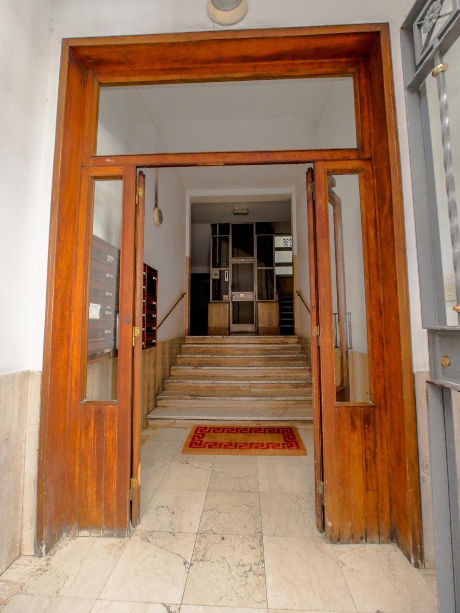 Apartamento Chic Modern 2-bedroom Near Metro Roma